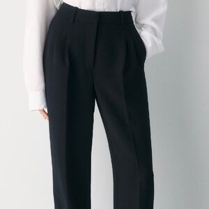 Aritzia Effortless Pants size US 12